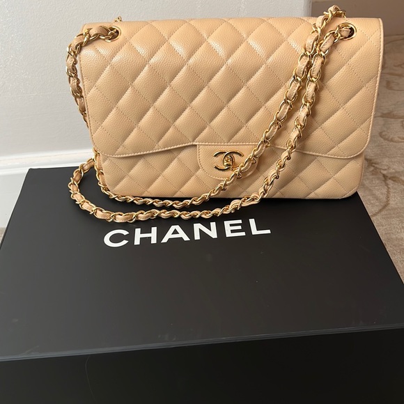 Chanel Classic beige jumbo handbag